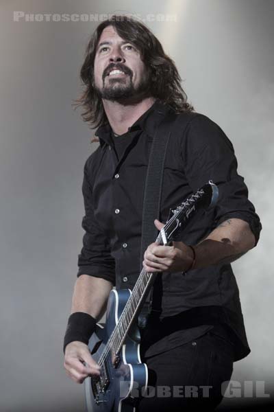 FOO FIGHTERS - 2011-08-26 - SAINT CLOUD - Domaine National - Grande Scene - 